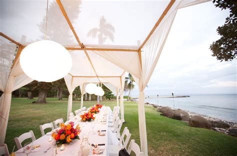 At lumac we understand how much outside space means to everyone. White Lanterns in dining canopies | White lanterns, Maui ...