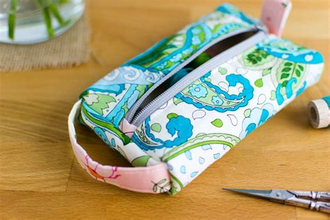 The Pillbox Pouch Free Sewing Pattern For A Cute Zipper Pouch