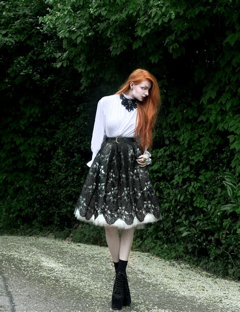 Natural Redhead Beautiful Redhead Gorgeous Gothic Fashion Victorian Fashion Modern