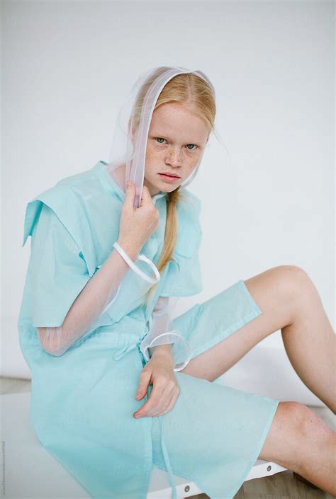 fashion portrait of teen girl del colaborador de stocksy sergey filimonov stocksy