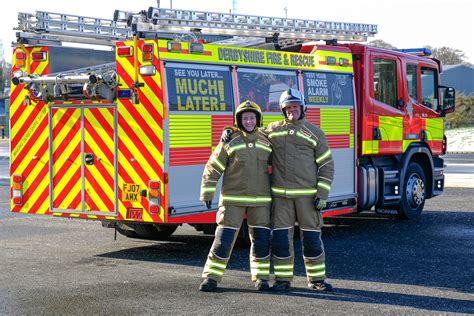 dad and daughter 20 become derbyshire s first ever firefighting duo for the same service