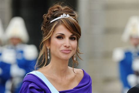Inside Queen Rania Of Jordans Sparkling Tiara Collection Check Out The Middle Eastern Royals