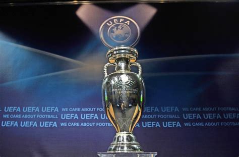 Juli 2021 bei der fußball europameisterschaft 2021 dabei, um einen nachfolger von titelverteidiger. Fußball-EM 2016: Wer Europameister wird - Fußball ...