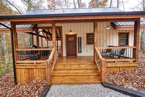 Cozy Farmhouse Cottage Tranquil Hills Lodging Cabins In Hocking