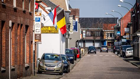 It is bordered by the. België gooit grens met Nederland dicht voor 'onnodige ...