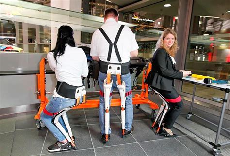 It straps around the hips and legs, and provides you with a comfy place to. Chairless Chair, la silla que cambiará la forma de ...