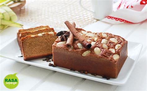 Apalagi aroma kayu manis yang menambah nikmat minuman ini. Cake Kenari Rempah | rasasayange.co.id