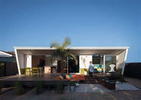The Beach Cottage A 1957 Beach House In Southern California Goes