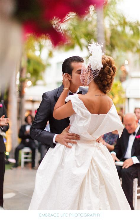 Couples First Kiss As Husband And Wife Viceroy Santa Monica Wedding