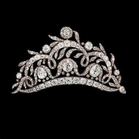 Pin By Kfranks On Jewelry Tiaras Royal Jewelry Royal Jewels