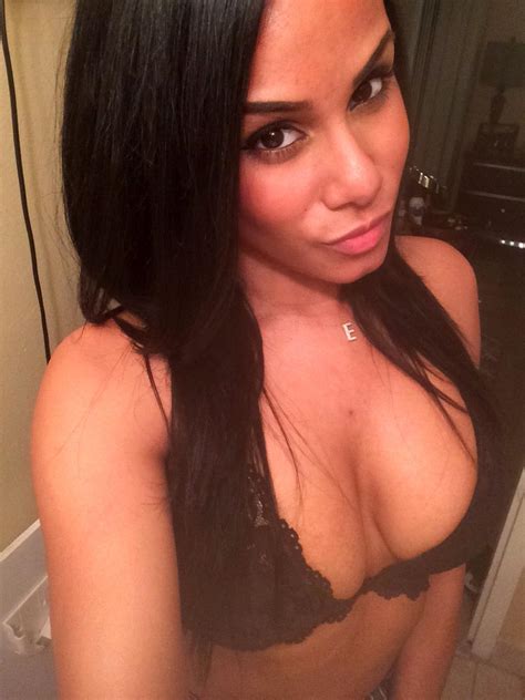 Model And Baller Wife Emmaly Lugo Nude Leaked Private Pics