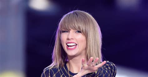 This Taylor Swift Lookalike Will Seriously Make You Do A Double Take