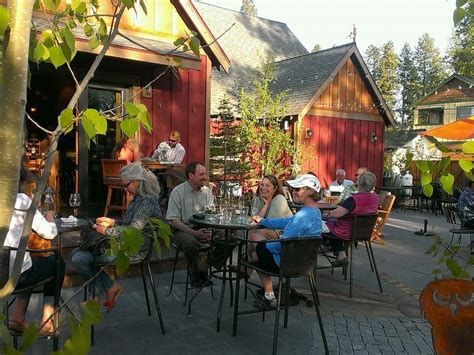 9 Oregon Restaurants With The Most Amazing Outdoor Patios Youll Love