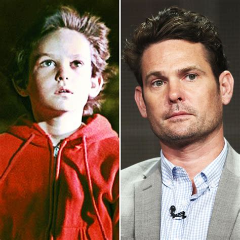 See Henry Thomas Drew Barrymore And The Rest Of The E T Cast Then And Now Closer Weekly