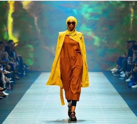 Pesona Hanan Ibrahim Model Berhijab Pertama Di Australia