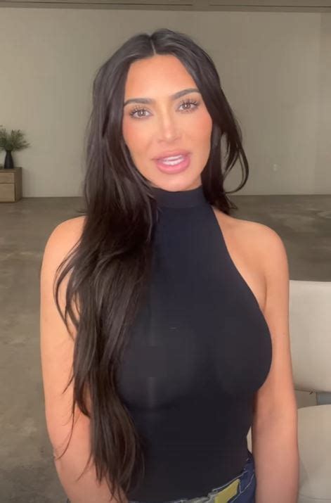 Kim Kardashian Suffers Nsfw Wardrobe Malfunction As She Goes Braless In
