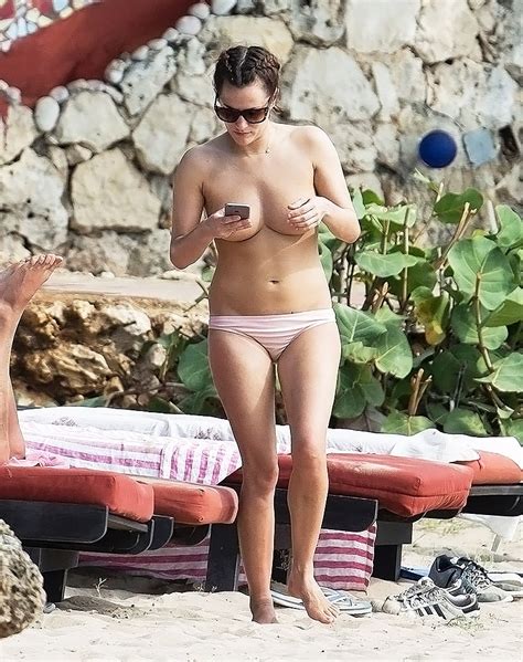 Caroline Flack Nude And Topless Candid Photos Scandal Planet