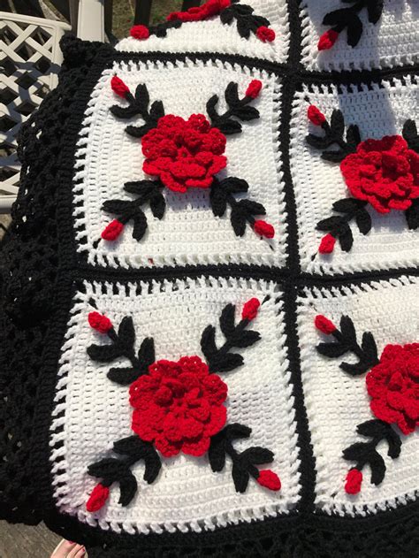 Christmas Rose Afghan Throw With Black Trim Floral Crocheted Etsy