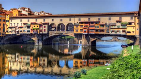 Ponte Vecchio Old Bridge In Florence Italy Wallpaper Backiee