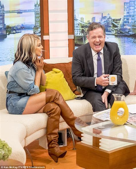 Fergie And Piers Morgan Flirt On Good Morning Britain Daily Mail Online