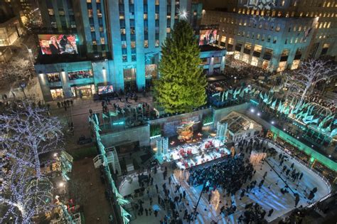 2018 Rockefeller Center Tree Lighting Ceremony Dazzles New York City