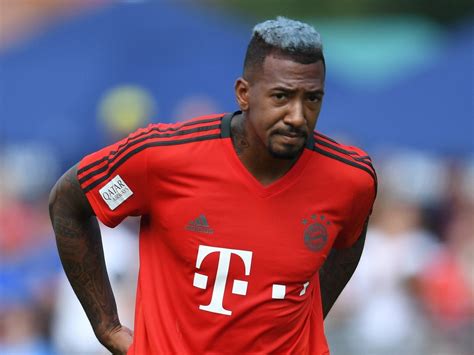 jerome boateng wants clear the air talks with bayern munich chiefs over lack of public support