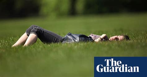Uk Weather 27c And Counting In Pictures Uk News The Guardian