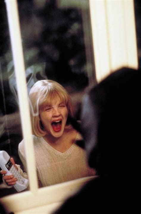 Drew Barrymore In Scream 1996 Horror Movies Scream Movie Horror Films