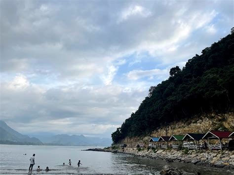 Pantai Leupung Harga Tiket Foto Lokasi Fasilitas Dan Spot Wisatakula