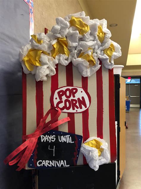 Diy Inexpensive Carnival Decoration Of An Oversized Popcorn Box Made