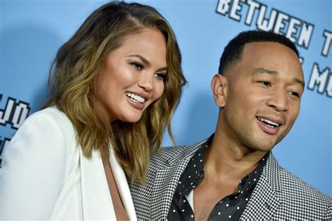 Chrissy Teigens Nsfw Comment On Photo With John Legend Screams
