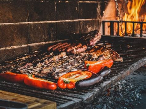 ¿los Argentinos Inventaron La Carne A La Parrilla Así Fue El Origen