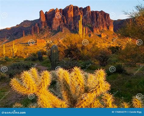 Glowing Superstition Mountain Stock Image Image Of Glow Arizona