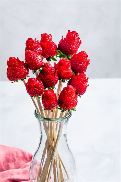 Make A Strawberry Rose Strawberry Roses California Strawberries