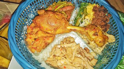 Menu Syukuran 7 Bulanan Nasi Berkat Jawa Timur Review Makanan Yasinan Sego Berkat Youtube