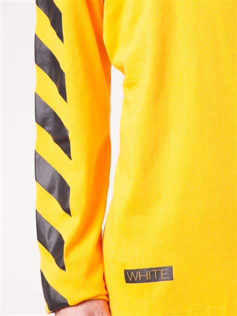 Kostenloser versand am gleichen tag bis 14 uhr. Off-White c/o Virgil Abloh Long Sleeve T-Shirt in Yellow ...