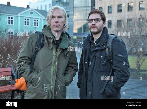 The Fifth Estate 2013 Dreamworks Pictures Production With Benedict