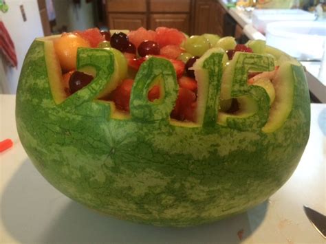 Working Mom Wonders Carved Melon Fruit Bowls