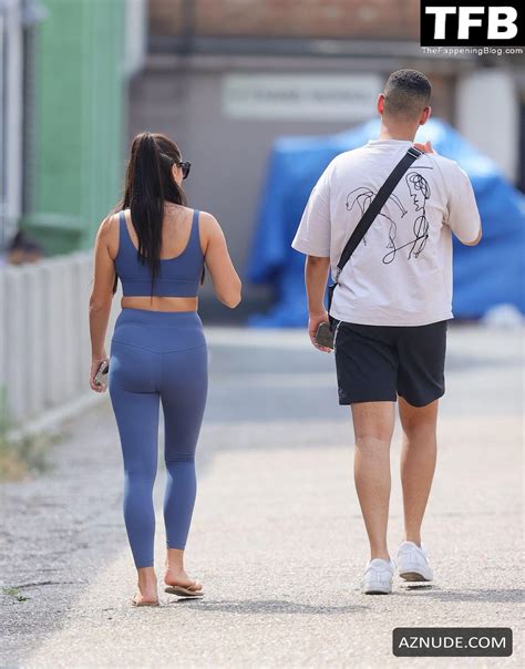 Coco Lodge Sexy Seen Flaunting Her Hot Figure Wearing Workout Clothes