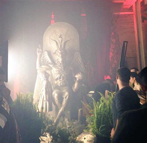 Satanic Temple Unveils Baphomet Statue Protesters Say ‘satan Has No