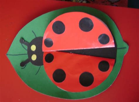 These printable ladybug cut outs are colored black and red. Ladybug Crafts Idea for Kids - Preschool and Kindergarten