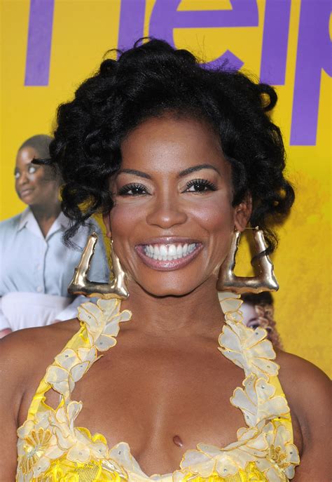 Aunjanue Ellis Pictures