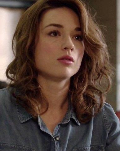 Crystal Reed S Short Hair Hairstyles Pinterest Allison Argent