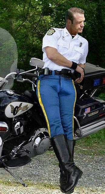 Pin By Charles H Parker On Police Vs Cops Men In Uniform Hot Cops Hot Men Bulge