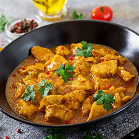 Try our easy salads and sandwiches or entertain with canapés. Easy Leftover Chicken Curry | Easy Leftover Chicken Curry