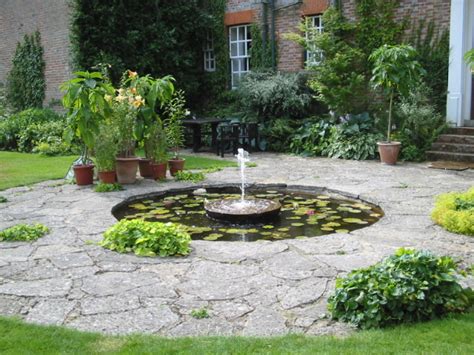 Weitere ideen zu wasser im garten, teich, gartenteich. Wasser im Garten, Wassergärten, Teiche, Brunnen ...