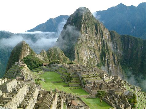 Mountainside and structures of Machu Picchu, Peru image - Free stock photo - Public Domain photo 