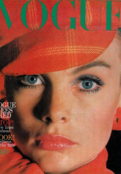 Jean Shrimpton On The Cover Of Vogue Vogue Magazine Covers Fashion Magazine Cover Fashion