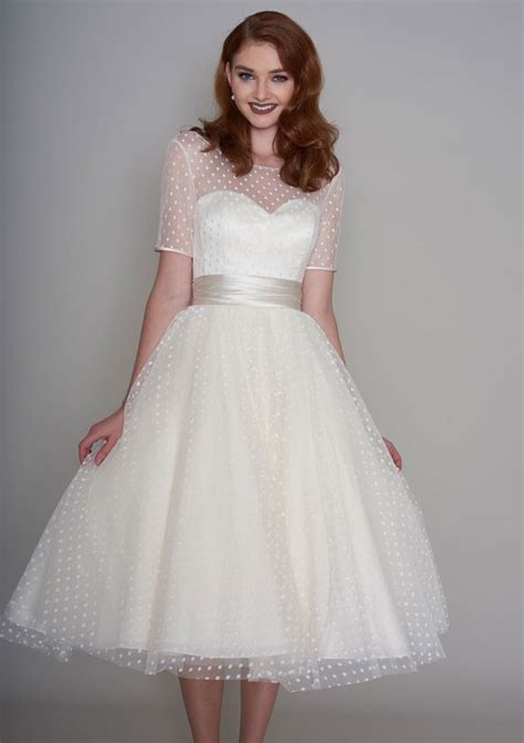 612 Best Tea Length Wedding Dresses Images On Pinterest Wedding Gowns