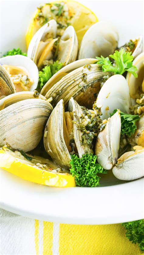 Grilled Clams With Garlic Butter Recipe Like From Your Favorite
